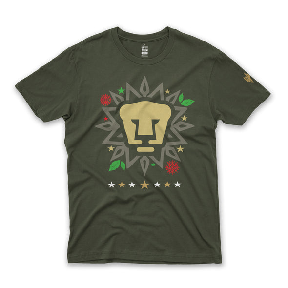 Playera Tipo Ugly Sweater Navideño-Pumas-Corona Navideña Verde-Caballero